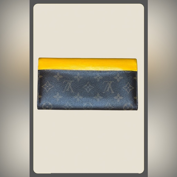 Louis Vuitton Marie Roulon Monogram Epi  Wallet - Picture 2 of 8